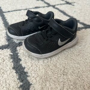 Toddler Nike shoes
